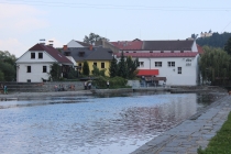 Déšť rozvodnil řeky pod Šumavou, Otava hlásí stupeň ohrožení